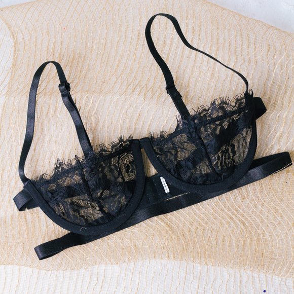 Victoria's Secret Other - Black lingerie lace appliqué garter bra Size 32